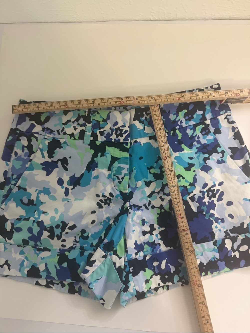 7th Avenue Women’s Floral Print Shorts Size 4 - Picture 6 of 9